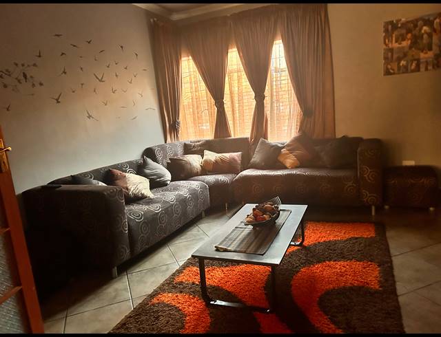 4 BEDROOM HOUSE FOR SALE IN EERSTERUST
